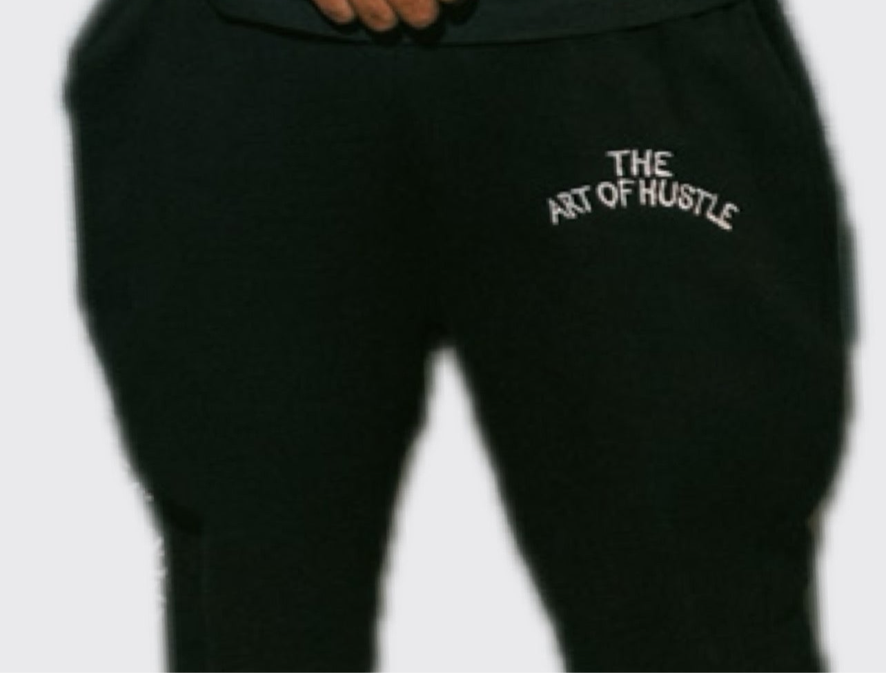 THE ART OF HUSTLE BLK SWEATS